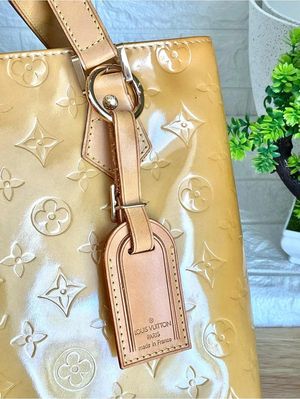 ✅LV HANDBAG VERNIS LEATHER